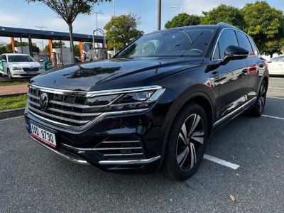 VOLKSWAGEN Touareg 3,0 TSI PHEV 4M 8TT (250 kW,2995 ccm)