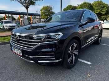 VOLKSWAGEN Touareg 3,0 TSI PHEV 4M 8TT (250 kW,2995 ccm)